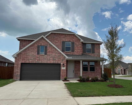 1315 Parkdale St, Forney
