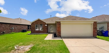 1526 Warrington Way, Forney