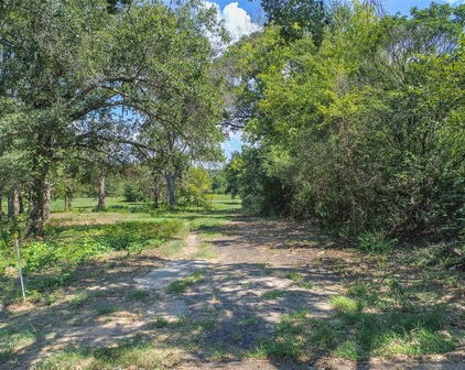 628 Live Oak Rd, Canton