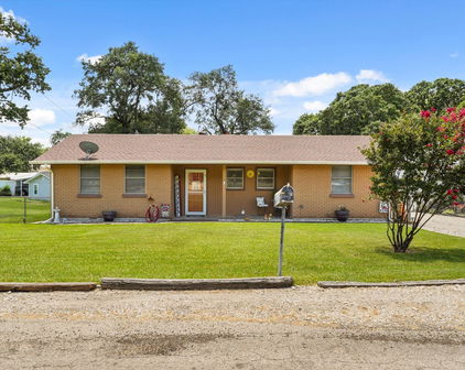 2097 County Road 3830, Quinlan