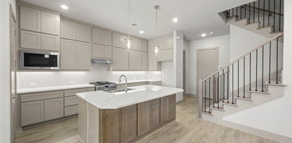 1832 Wittington, Farmers Branch