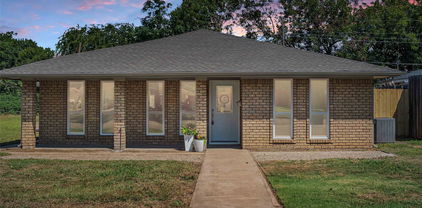 1801 E Crosby Rd, Carrollton
