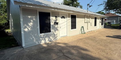 304 E Hickory St Unit B, Kaufman