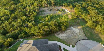 2401 Skyline Ct, Cedar Hill