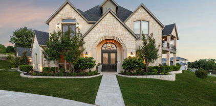 2413 Versailles Dr, Heath