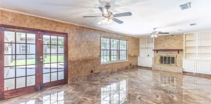 2418 Ingleside Dr, Grand Prairie