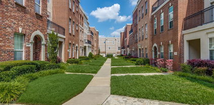 15826 Breedlove Pl Unit 143, Addison