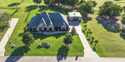 1387 Shadow Lakes Dr, Wills Point