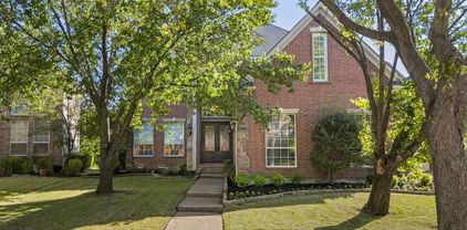 2070 Azalea Trl, Irving