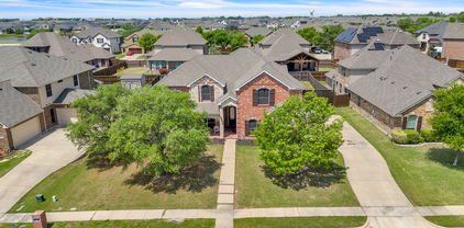 808 Wren Ct, Forney