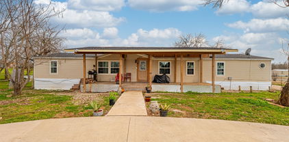 8591 W Ridge Dr, Quinlan