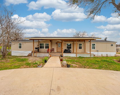 8591 W Ridge Dr, Quinlan