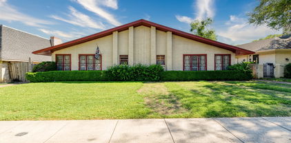 13328 and 13330 And 13330 Southview Lane Lane, Dallas