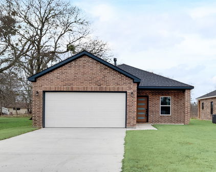 308 N 5th St, Quinlan