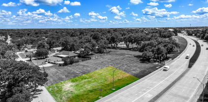 500 E State St, Terrell