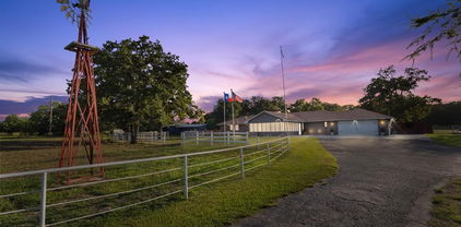 1814 County Road 121, Kaufman