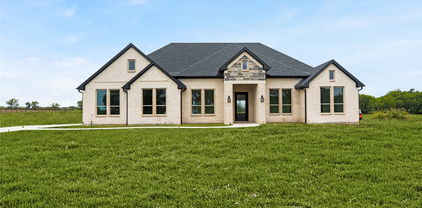 7637 County Road 1052, Celeste