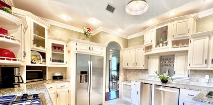 1450 Meandering Way, Rockwall