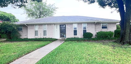 1804 University Dr, Richardson