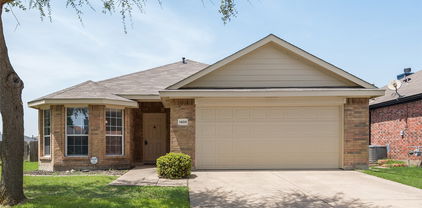 1409 Fairfield Dr, Forney