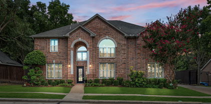 8801 Lakeside Dr, Rowlett