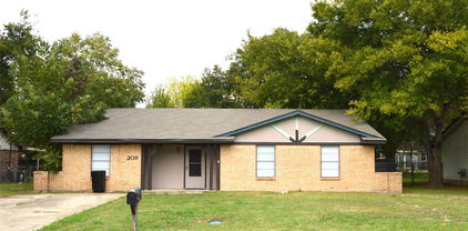 209 Collins Dr, Terrell