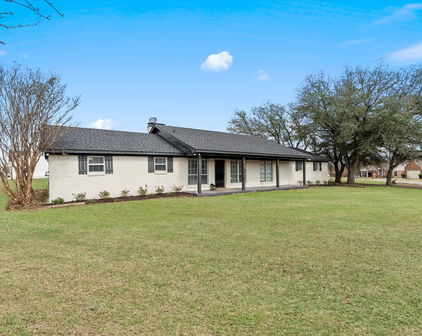 205 Westshore Dr, Wills Point