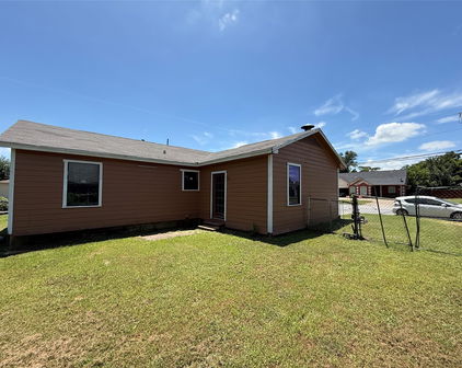 915 S Rockwall Ave, Terrell