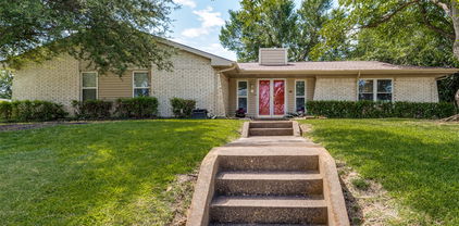 1310 Briar Hollow Ln, Garland