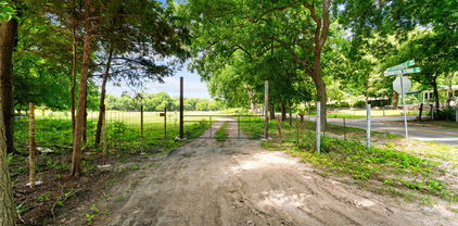 1213 S Houston School Rd, Lancaster
