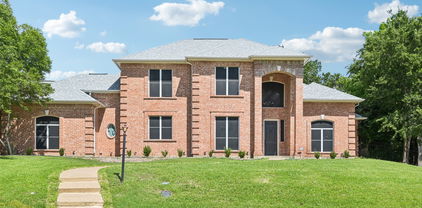 904 Windmill Ct, Cedar Hill