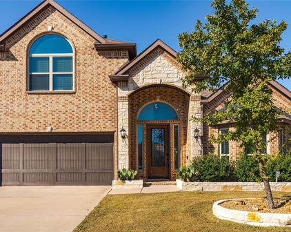 1008 Hummingbird Ct, Forney