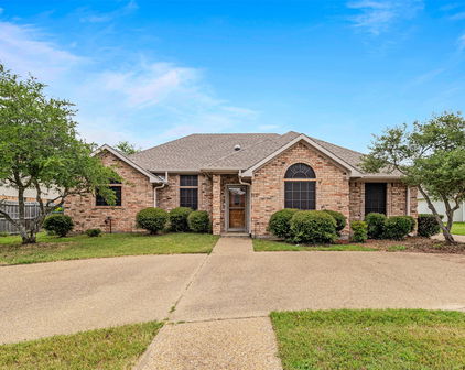 302 Rash Ln, Terrell
