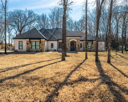 107 Oakbend Trl, Mabank