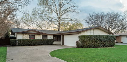 805 Edgefield Dr, Richardson