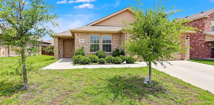 2302 San Marcos Dr, Forney