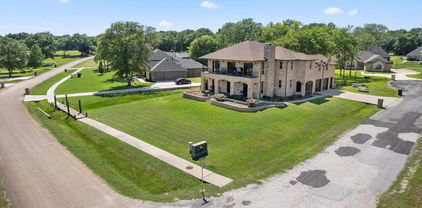 208 Cape Shore Dr, Mabank