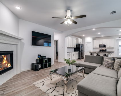 2765 Pease Dr, Forney