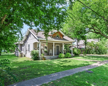 602 E 11th St, Kemp