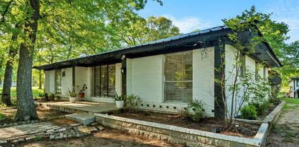 5886 Oak Trl, Scurry