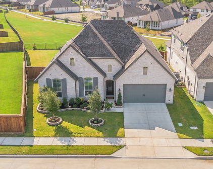 2214 Desmond Dr, Forney