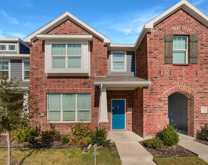 3941 Hometown Blvd, Forney