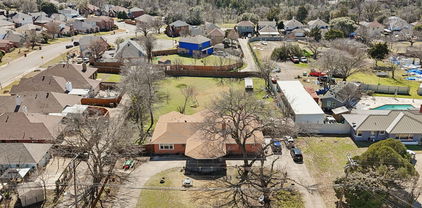 2010 Gross Rd, Dallas