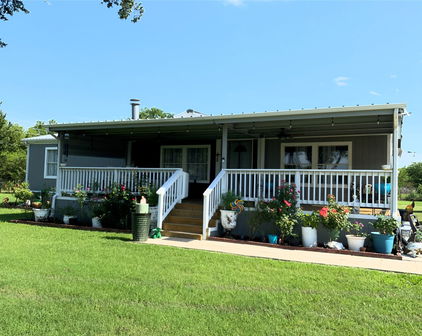 8944 Whiskers Rd, Quinlan