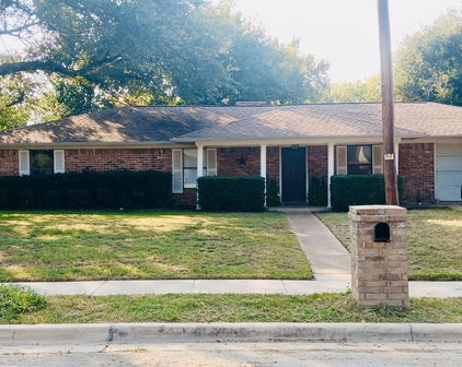 1322 Main St, Kaufman