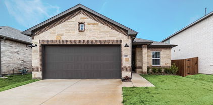 2119 Milligan St, Forney