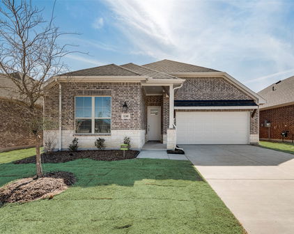 1240 Redcoat Dr, Forney