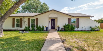 1803 Travis St, Garland