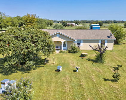 6493 Little Creek Dr, Quinlan