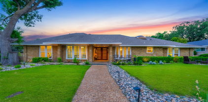 7148 Roundrock Rd, Dallas
